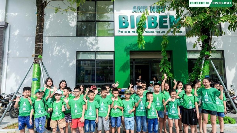 Cơ sở vật chất và học sinh Trung tâm Anh ngữ Bigben tại Hạ Long Quảng Ninh