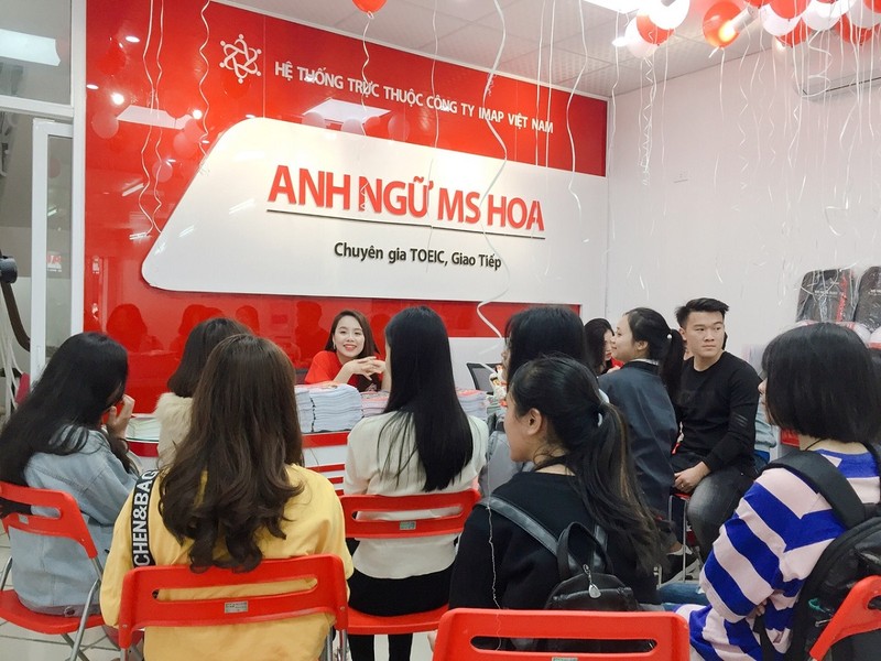 Không gian lớp học thực tế tại Hệ thống Anh ngữ Ms Hoa chuyên đào tạo TOEIC và tiếng Anh giao tiếp