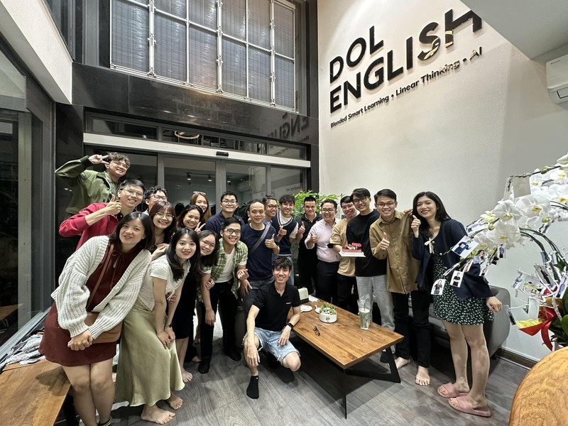 Cơ sở vật chất hiện đại và đội ngũ nhân sự chuyên nghiệp tại trung tâm tiếng Anh DOL English